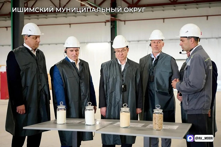 Губернатор Александр Моор и первый заместитель председателя Совета Федерации Владимир Якушев осмотрели два знаковых для Ишима и Ишимского округа объекта