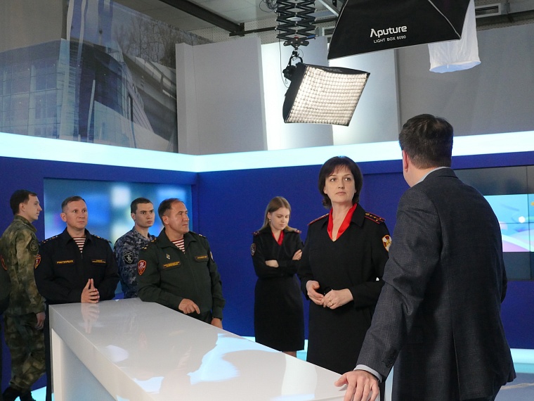 Офицеры Росгвардии побывали в «Сибинформбюро»